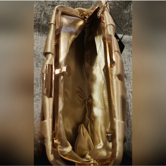 ❎❎SOLD❎❎NEW Badgley Mischka Clutch with Chain,Evening Elegance, Weddings, Prom - Picture 6 of 7